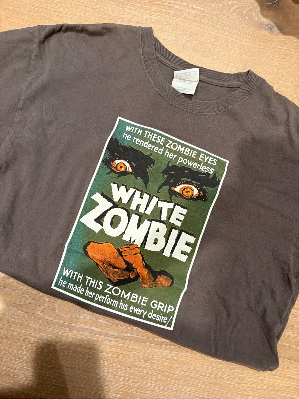 Rare Hanes 2000s white zombie poster tee